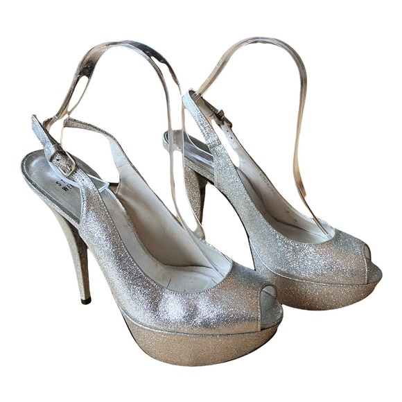 STUART WEITZMAN Pump Vevey Galactic Silver Glitter Peep Toe Spain Leather 8 EUC - Picture 8 of 9